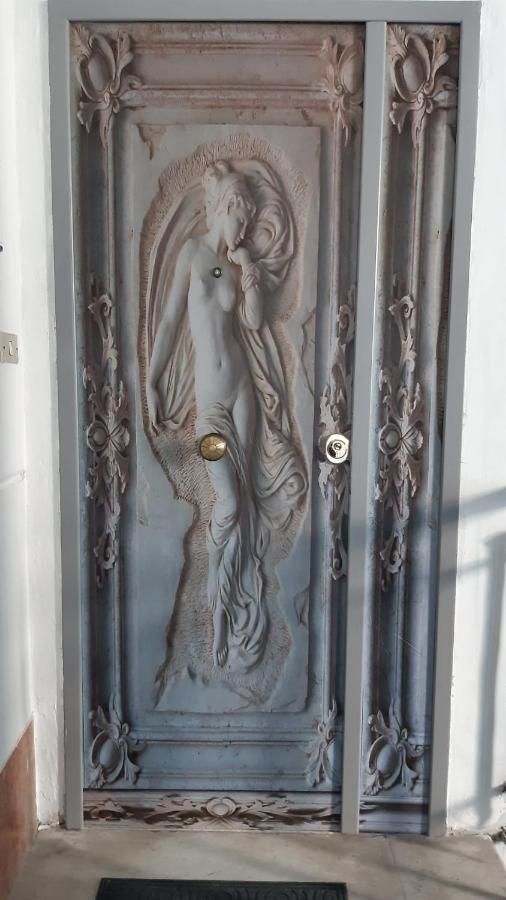 הוילה נאפולי La Dimora Delle Divinita מראה חיצוני תמונה